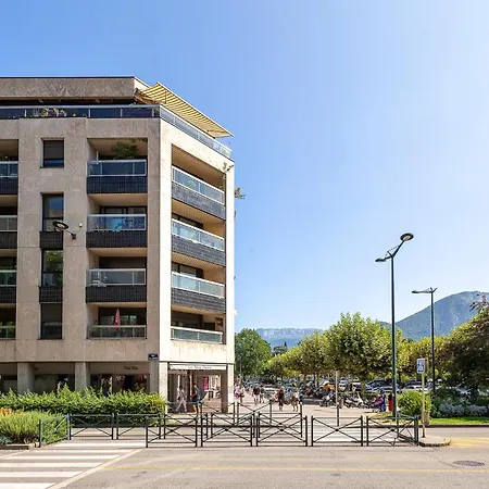 Апартаменты Moderne Au Coeur D'annecy - A Deux Pas Du Et De La Vieille *